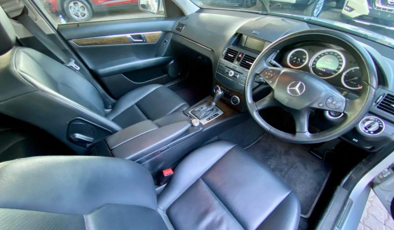 
								Mercedes Benz C-Class Sedan C 220cdi Classic Touchshift full									