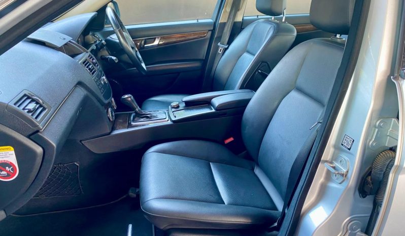 
								Mercedes Benz C-Class Sedan C 220cdi Classic Touchshift full									