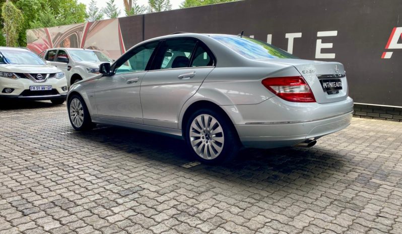 
								Mercedes Benz C-Class Sedan C 220cdi Classic Touchshift full									