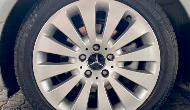 
								Mercedes Benz C-Class Sedan C 220cdi Classic Touchshift full									