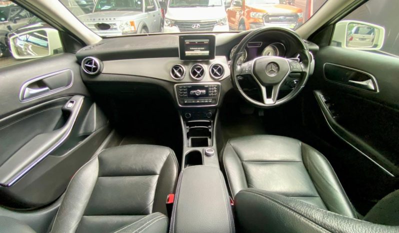 
								Mercedes Benz Gla Gla 200 Cdi 7G-Dct full									