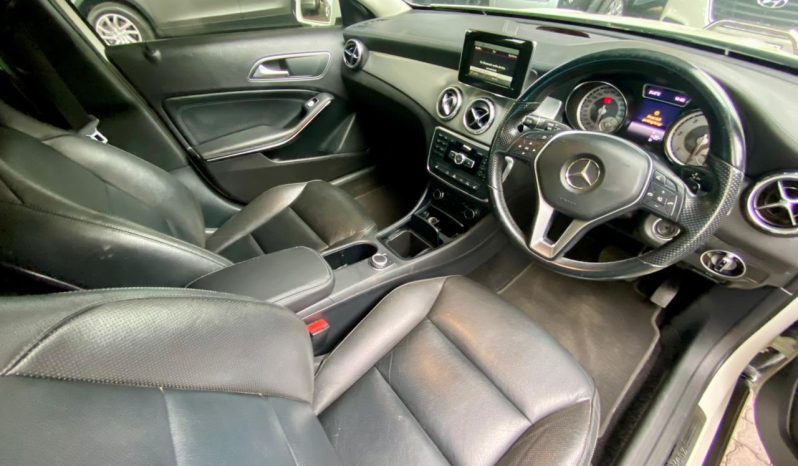
								Mercedes Benz Gla Gla 200 Cdi 7G-Dct full									