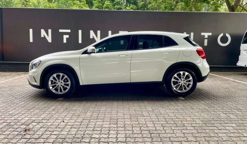 
								Mercedes Benz Gla Gla 200 Cdi 7G-Dct full									