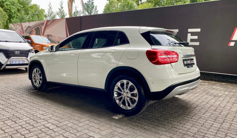 
								Mercedes Benz Gla Gla 200 Cdi 7G-Dct full									