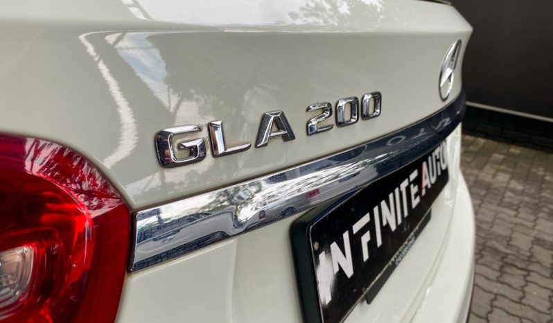 
								Mercedes Benz Gla Gla 200 Cdi 7G-Dct full									