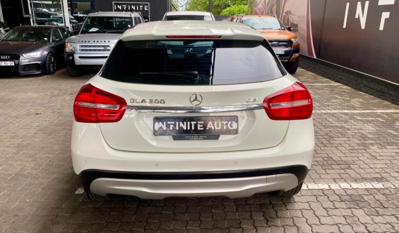 
								Mercedes Benz Gla Gla 200 Cdi 7G-Dct full									