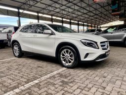 
										Mercedes Benz Gla Gla 200 Cdi 7G-Dct full									