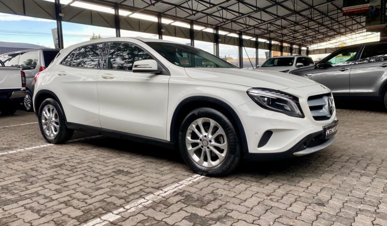
								Mercedes Benz Gla Gla 200 Cdi 7G-Dct full									