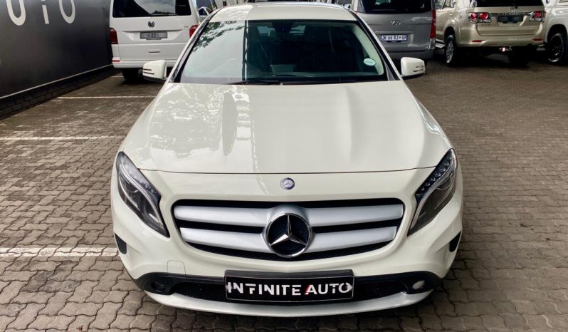 
								Mercedes Benz Gla Gla 200 Cdi 7G-Dct full									