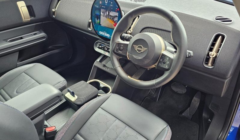 
								MINI Countryman C full									