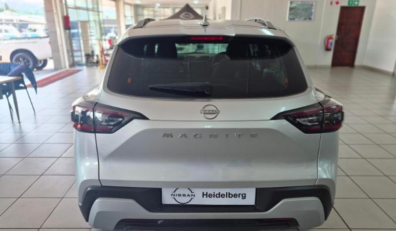 
								Nissan Magnite 1.0 Acenta full									