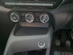 
										Nissan Magnite 1.0 Acenta full									