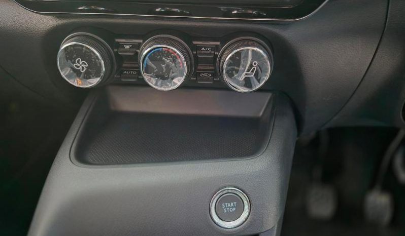 
								Nissan Magnite 1.0 Acenta full									
