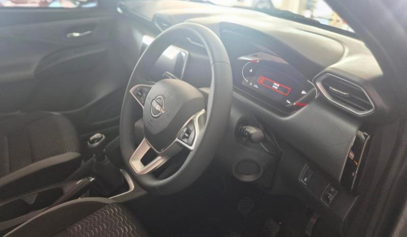 
								Nissan Magnite 1.0 Acenta full									
