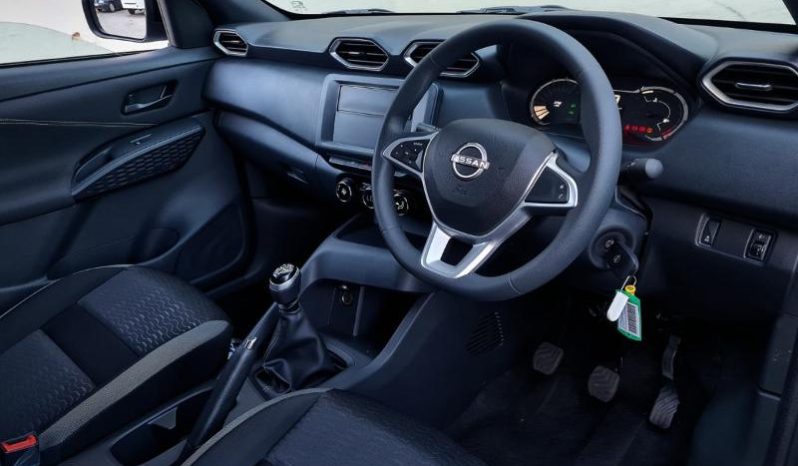 
								Nissan Magnite 1.0 Move Panel Van full									