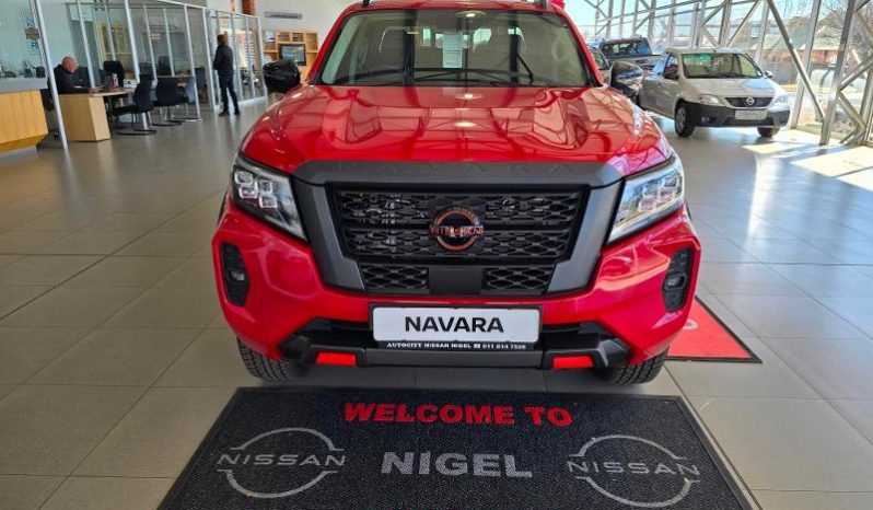 
								Nissan Navara 2.5D Pro-4X D Cab 4X4 At full									