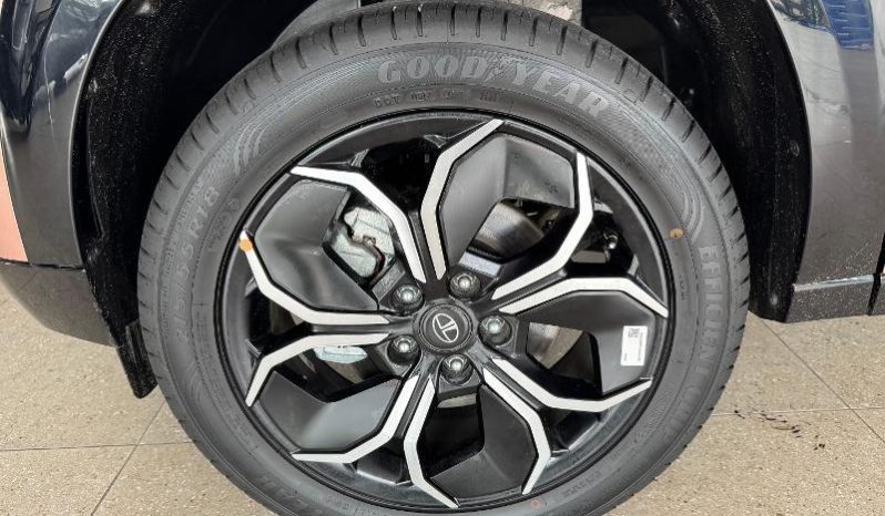 
								Tata Curvv 1.2T Accomplished S Dca full									