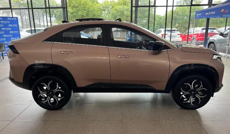 
								Tata Curvv 1.2T Accomplished S Dca full									