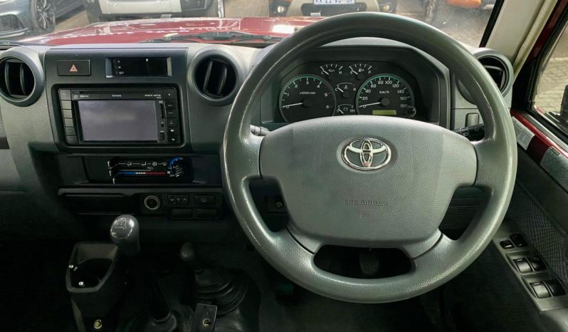 
								Toyota Land Cruiser 76 4.2D S/wagon 60th Anniversary Editi full									