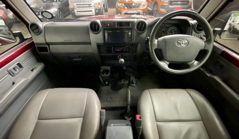 
								Toyota Land Cruiser 76 4.2D S/wagon 60th Anniversary Editi full									