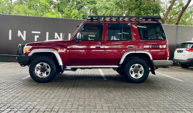 
								Toyota Land Cruiser 76 4.2D S/wagon 60th Anniversary Editi full									