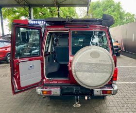 Toyota Land Cruiser 76 4.2D S/wagon 60th Anniversary Editi