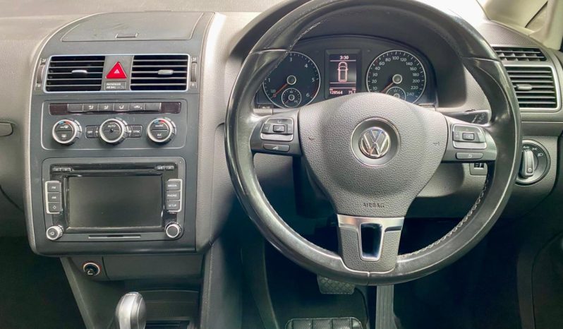 
								Volkswagen Touran 1.6 Tdi Bmt Dsg7 full									
