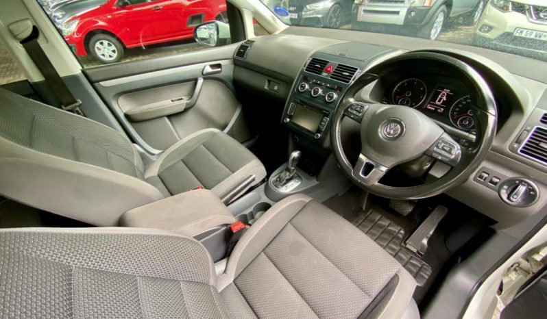 
								Volkswagen Touran 1.6 Tdi Bmt Dsg7 full									