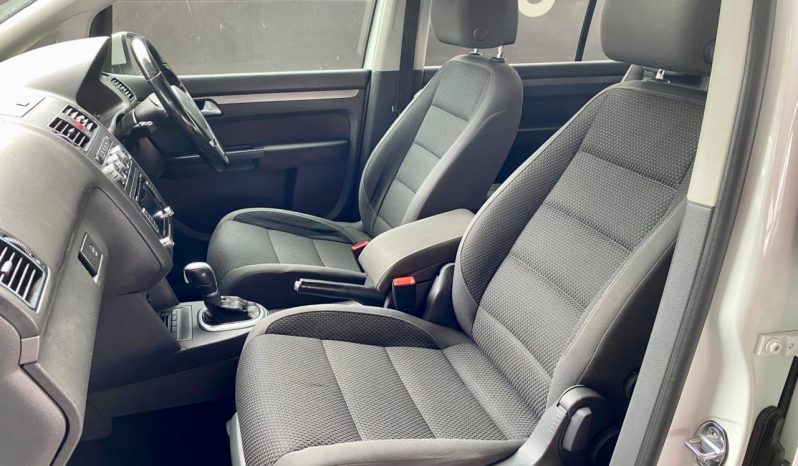 
								Volkswagen Touran 1.6 Tdi Bmt Dsg7 full									