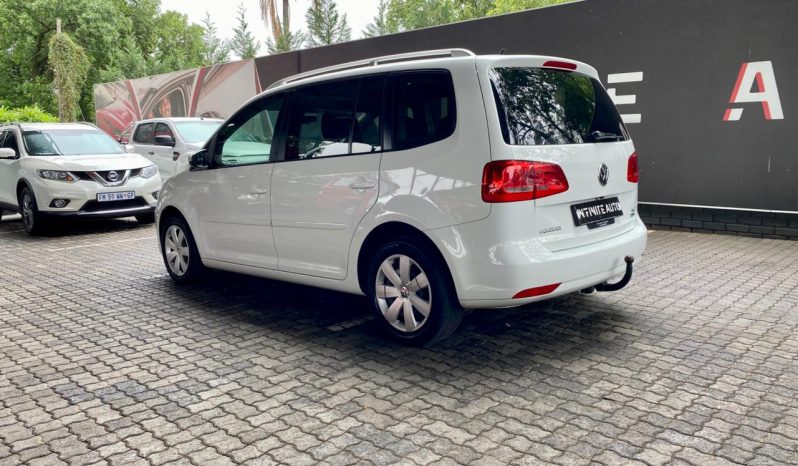 
								Volkswagen Touran 1.6 Tdi Bmt Dsg7 full									