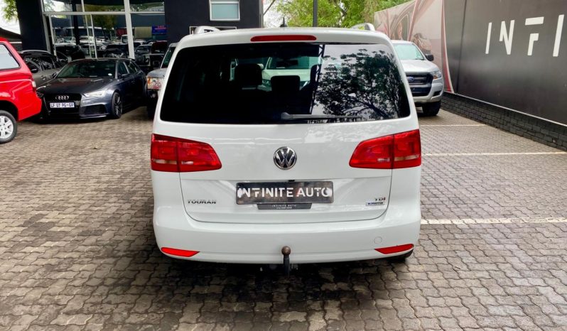 
								Volkswagen Touran 1.6 Tdi Bmt Dsg7 full									