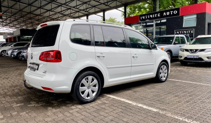 
								Volkswagen Touran 1.6 Tdi Bmt Dsg7 full									