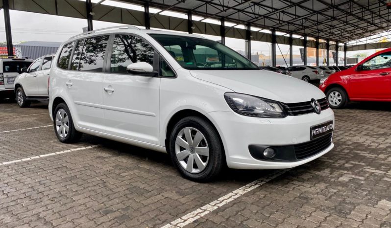 
								Volkswagen Touran 1.6 Tdi Bmt Dsg7 full									