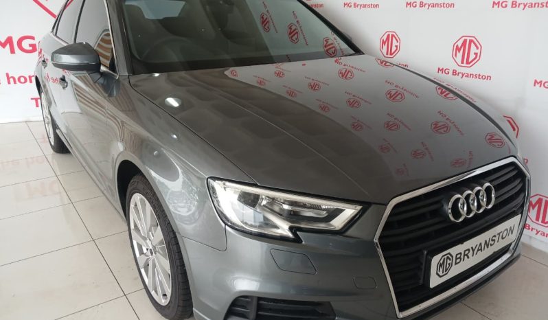 
								Audi A3 Sedan 35 Tfsi S-Tronic full									
