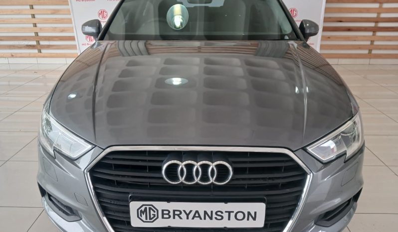 
								Audi A3 Sedan 35 Tfsi S-Tronic full									