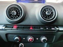 
										Audi A3 Sedan Pi 40 Tfsi S-Tronic full									