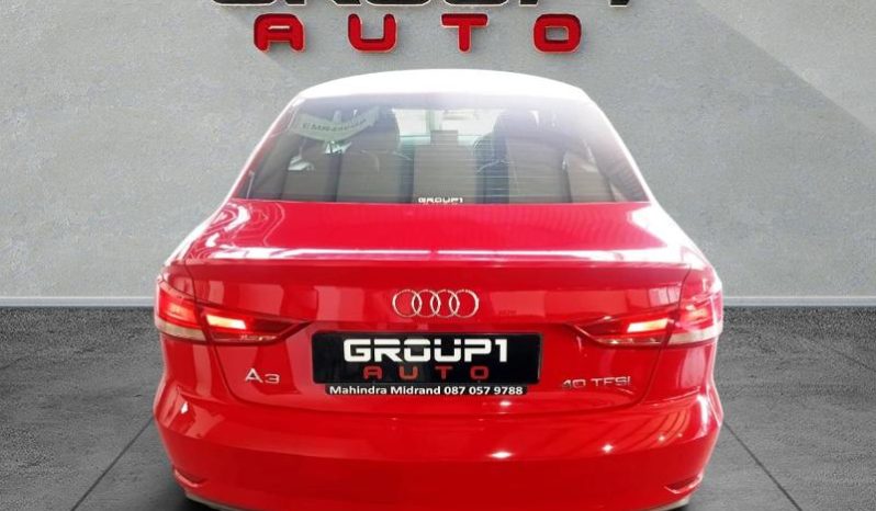 
								Audi A3 Sedan Pi 40 Tfsi S-Tronic full									