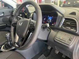 
										Mahindra XUV 3X0 1.2 AX5 MT full									