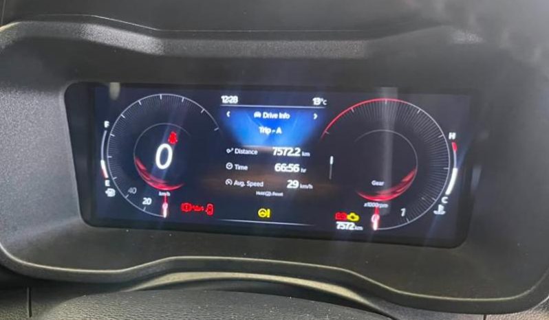 
								Mahindra XUV 3X0 1.2 AX5 MT full									