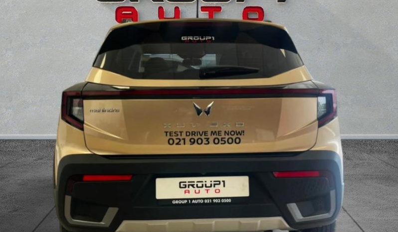 
								Mahindra XUV 3X0 1.2 AX5 MT full									