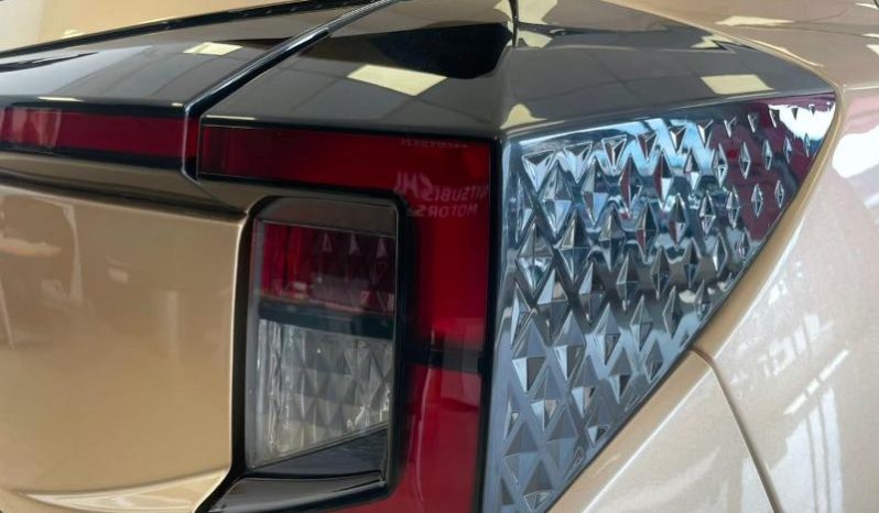 
								Mahindra XUV 3X0 1.2 AX5 MT full									