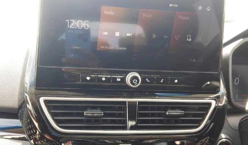 
								Mahindra XUV 3X0 1.2 AX5 MT full									