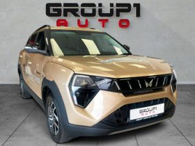 Mahindra XUV 3X0 1.2 AX5 MT
