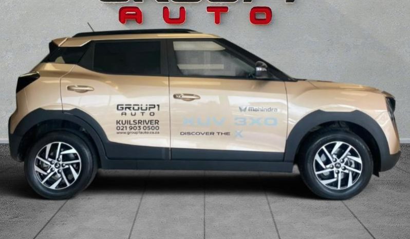 
								Mahindra XUV 3X0 1.2 AX5 MT full									