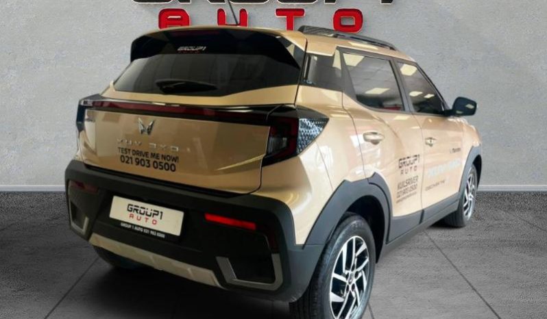 
								Mahindra XUV 3X0 1.2 AX5 MT full									