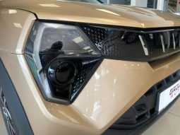 
										Mahindra XUV 3X0 1.2 AX5 MT full									