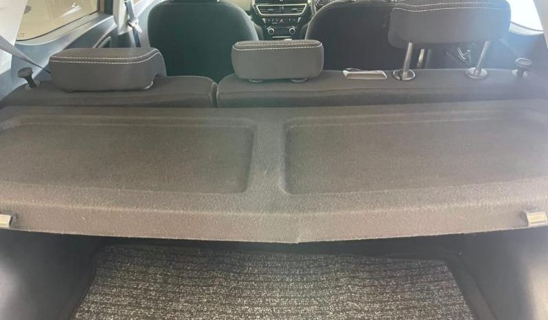 
								Mahindra XUV 3X0 1.2 AX5 MT full									