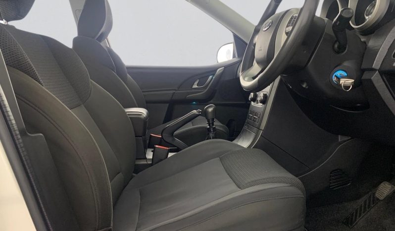 
								Mahindra Xuv500 2.2 Crde Mhawk W6 4X2 full									