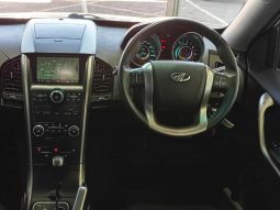 
										Mahindra Xuv500 2.2 Crde Mhawk W8 4X2 At full									