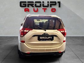 Mahindra Xuv500 2.2 Crde Mhawk W8 4X2 At